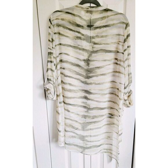 Chico's 2 Sheer Blouse Roll Tab Sleeve Shirt Animal Print Side Angle V-Neck - Picture 2 of 8